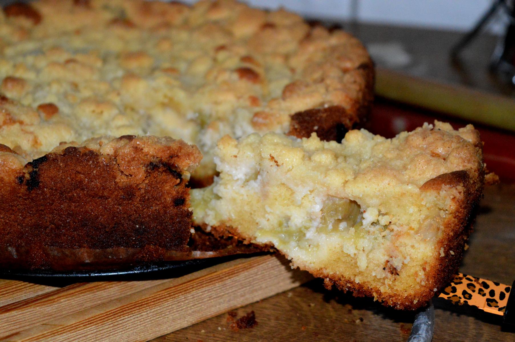 Rhabarber-Streusel-Kuchen/Rhubarb-Crumble-Cake - Sarah&amp;#39;s BackBlog